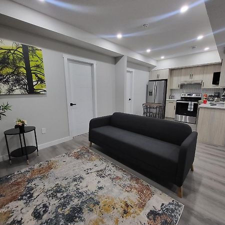 Luxury Suite In Calgary Nw Exterior foto