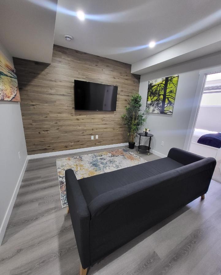 Luxury Suite In Calgary Nw Exterior foto