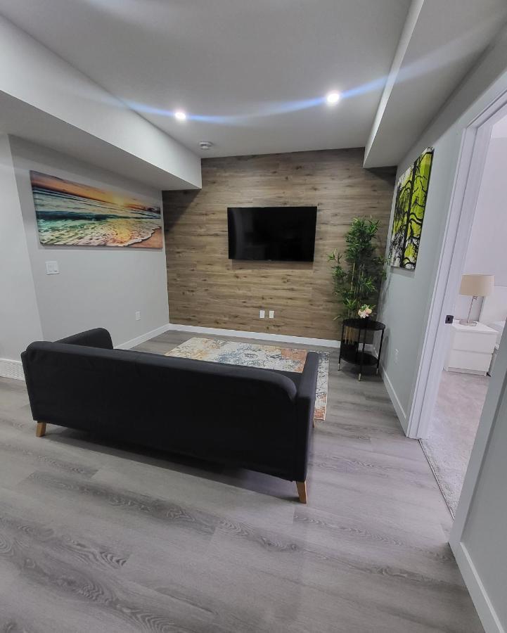 Luxury Suite In Calgary Nw Exterior foto